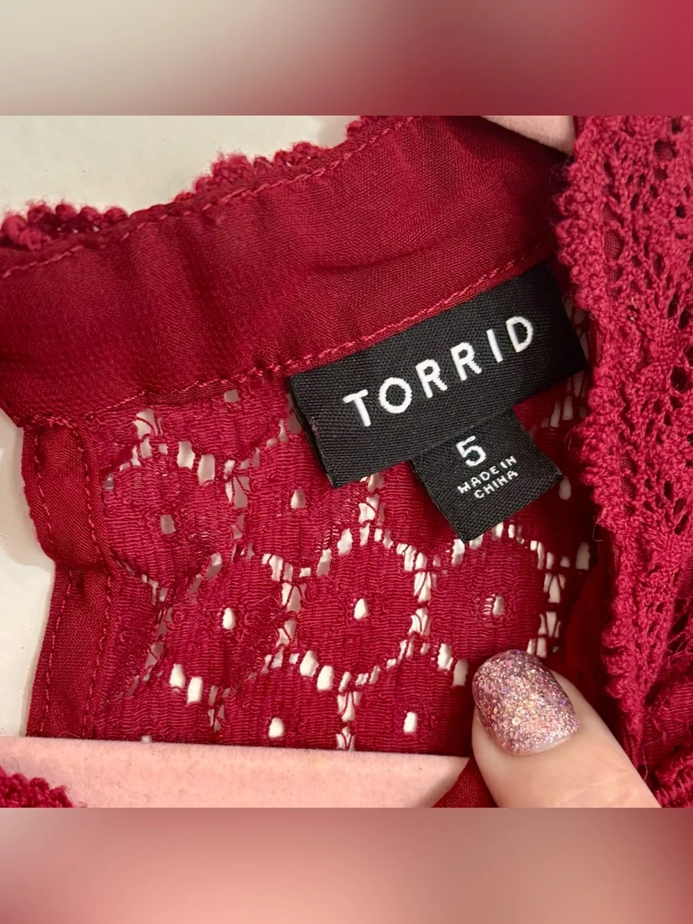 💋 Torrid Red Lace Top